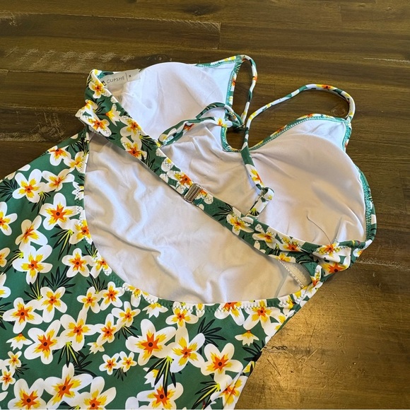 Cupshe Floral One Piece Swimsuit Swim M Yellow Green Cut Out Flattering Black - Picture 8 of 8